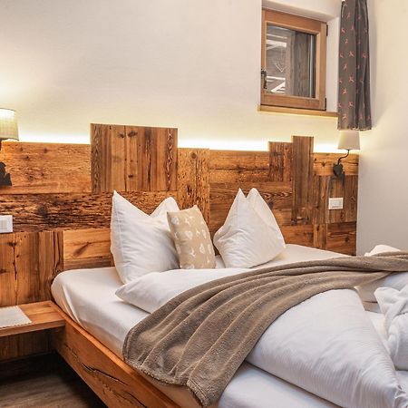 Alpine Mountain Chalet San Vigilio Di Marebbe Luaran gambar