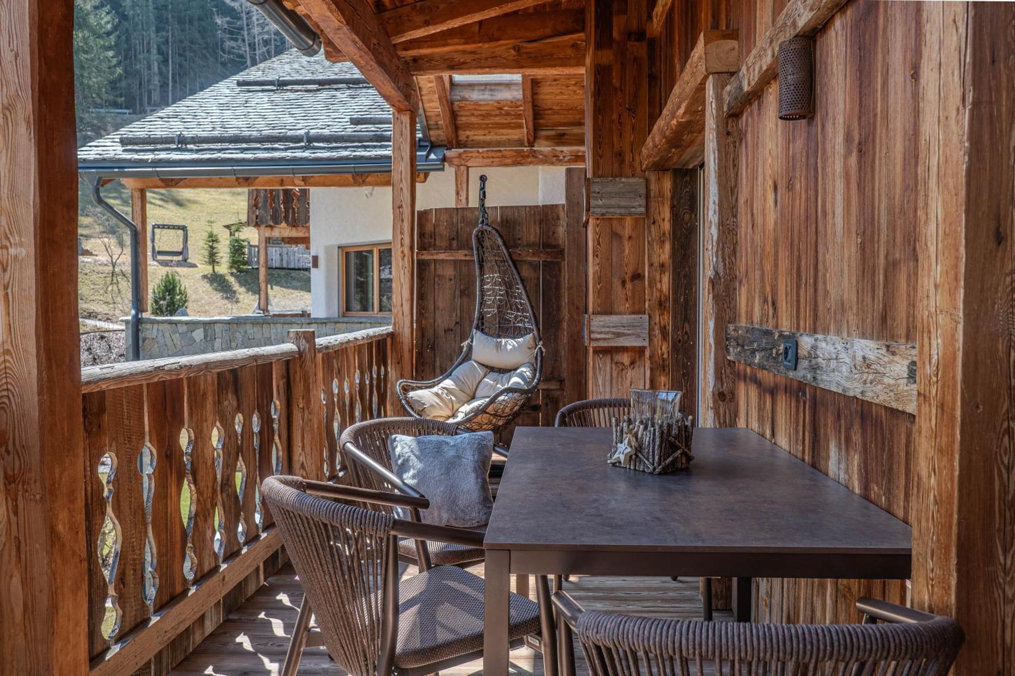 Alpine Mountain Chalet San Vigilio Di Marebbe Luaran gambar