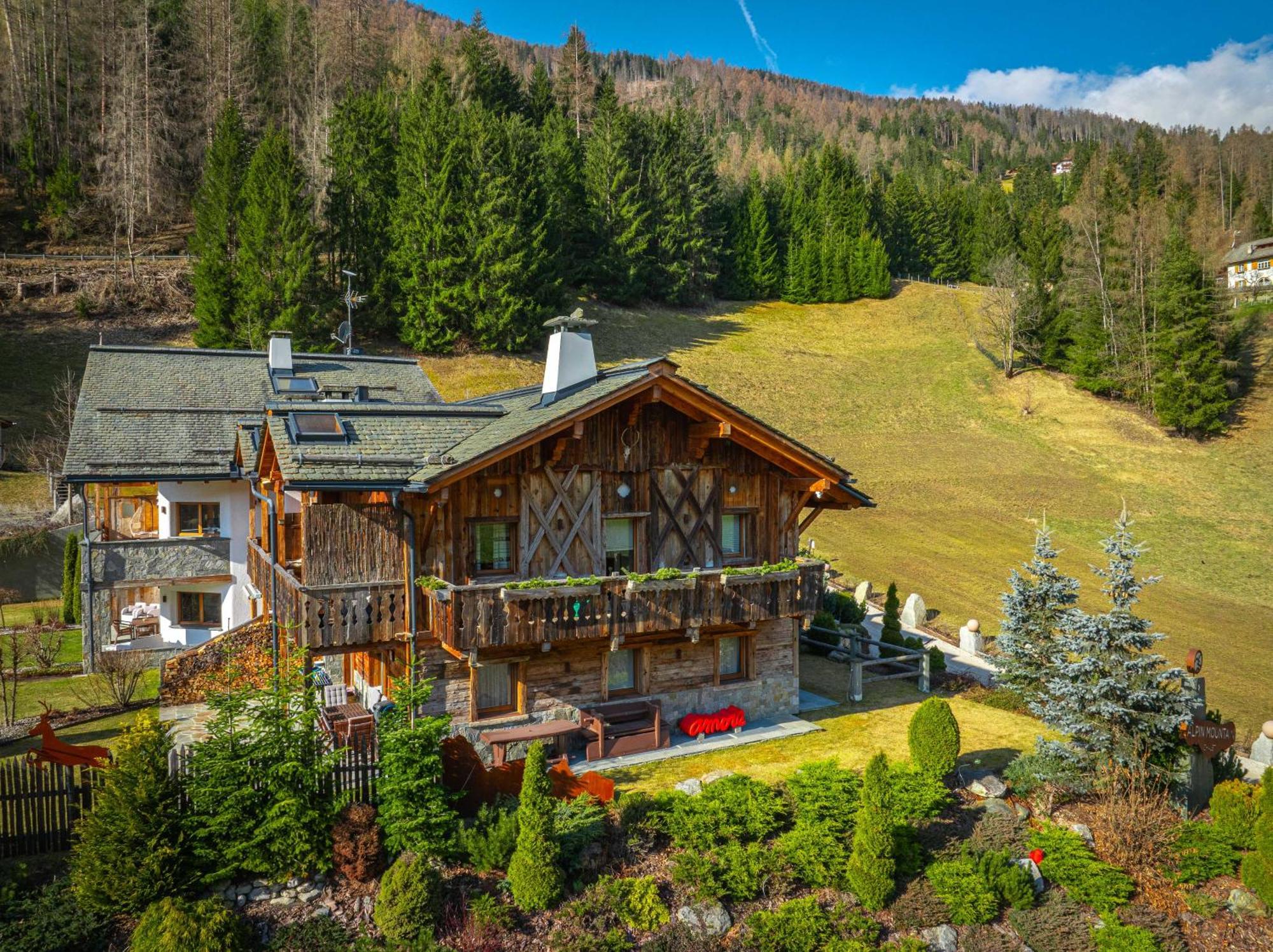 Alpine Mountain Chalet San Vigilio Di Marebbe Luaran gambar