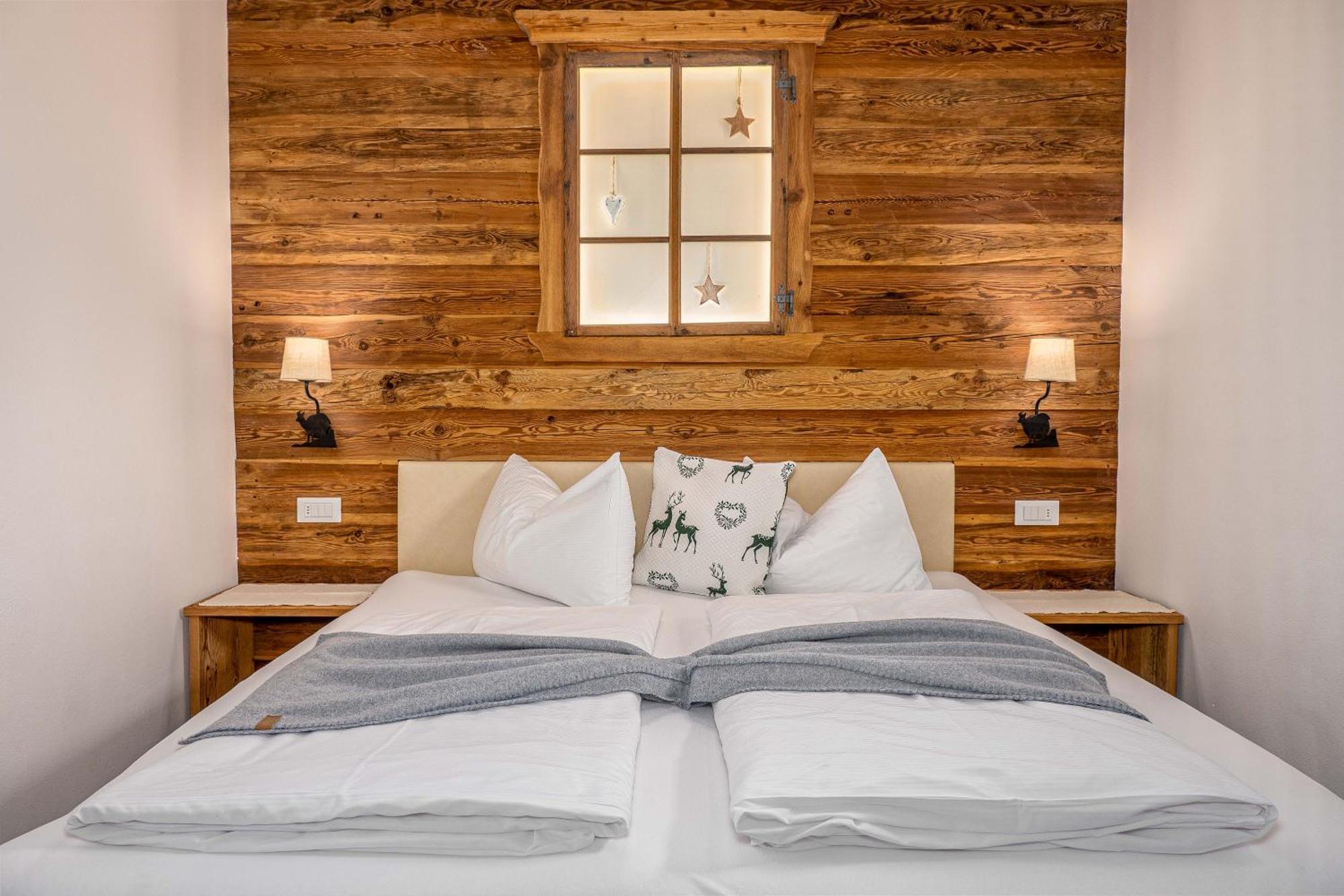 Alpine Mountain Chalet San Vigilio Di Marebbe Luaran gambar