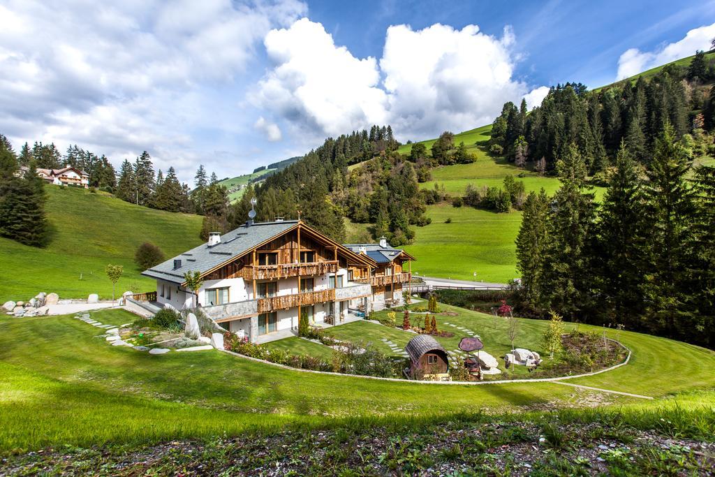 Alpine Mountain Chalet San Vigilio Di Marebbe Luaran gambar