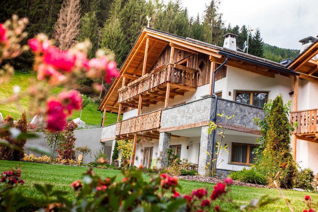 Alpine Mountain Chalet San Vigilio Di Marebbe Luaran gambar