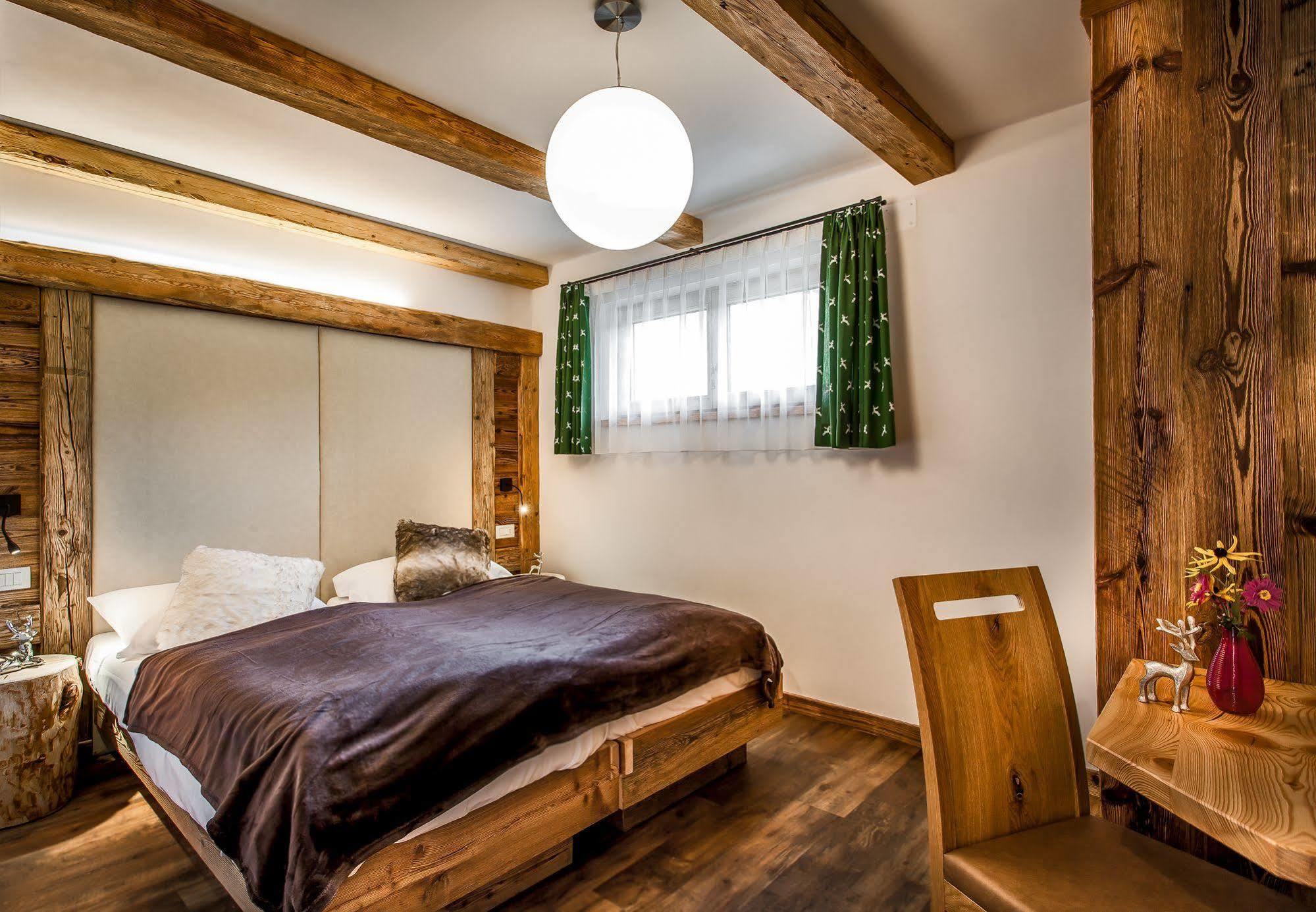 Alpine Mountain Chalet San Vigilio Di Marebbe Luaran gambar